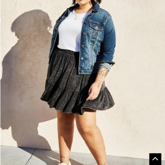 Plus Size 0 Torrid Black mini skirt super soft short women's large 12 - Picture 2 of 5